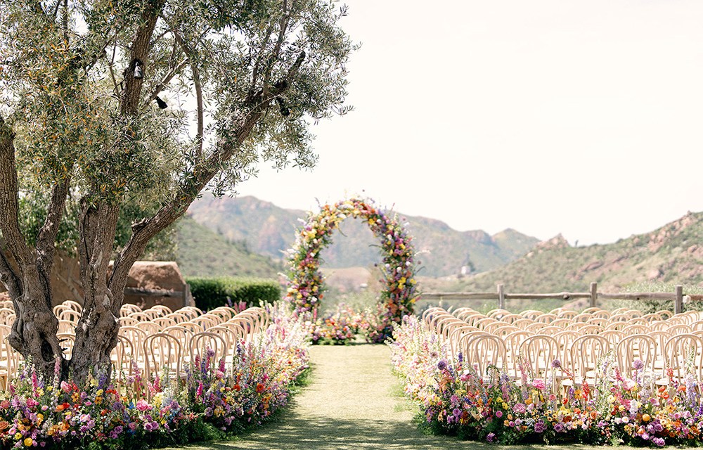 At the Altar, Down the Aisle: Ceremony Floral Trends