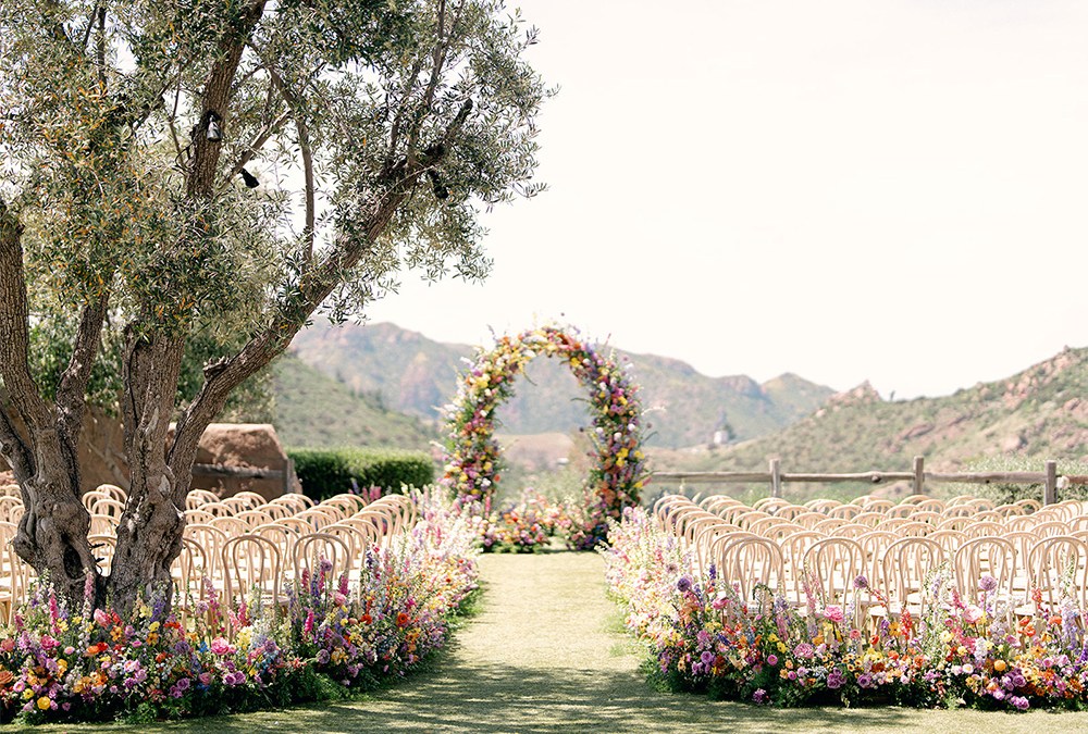 At the Altar, Down the Aisle: Ceremony Floral Trends