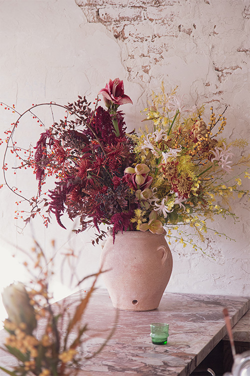 floral design in. a nice pot